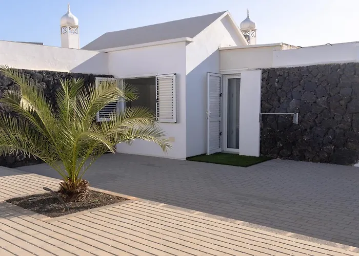 & Princesa Mercedes - Puerto Del Carmen, Lanzarote - Near The Villa