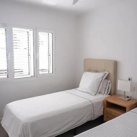 Rooms&suites Princesa Mercedes - Puerto Del Carmen, Lanzarote - Near The