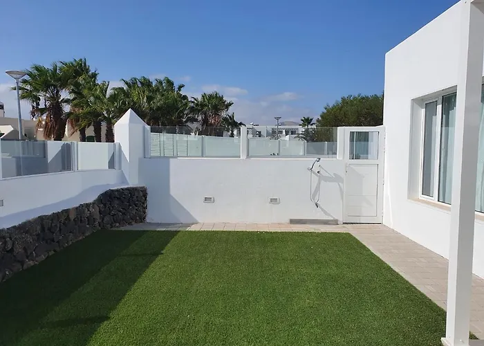 Villa & Princesa Mercedes - Puerto Del Carmen, Lanzarote - Near The