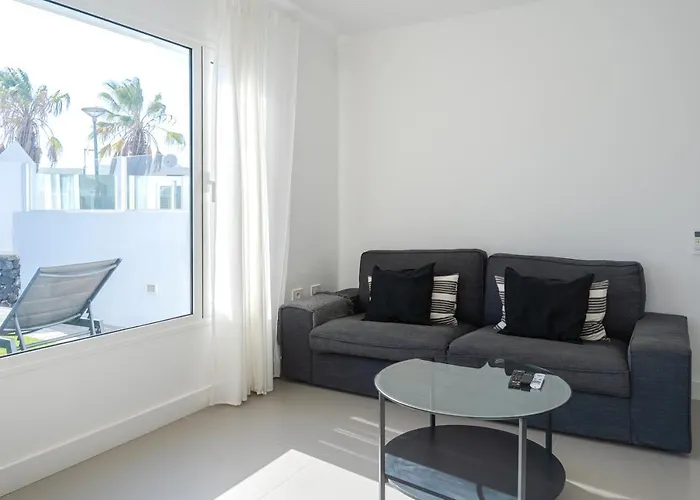 Villa & Princesa Mercedes - Puerto Del Carmen, Lanzarote - Near The